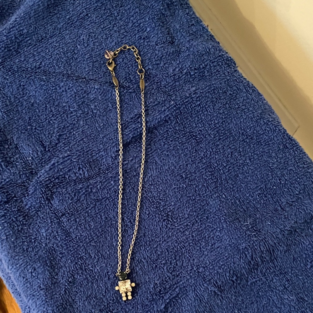 Sabika Silvertone Mo pendant